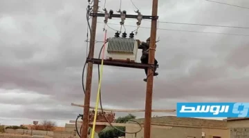 بدء أعمال إعادة تأهيل شبكة الكهرباء في بني وليد عقب موجة الطقس السيئ